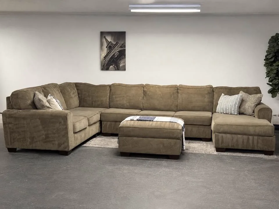Brown U-Shaped Sectional w/ Left & Right Arm-Facing Chaise + Storage Ottoman