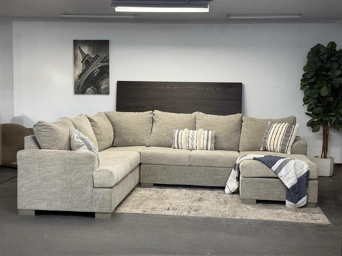 Gray Oatmeal RC Willey 2 Piece U Shaped Sectional W/ Right Facing Chaise